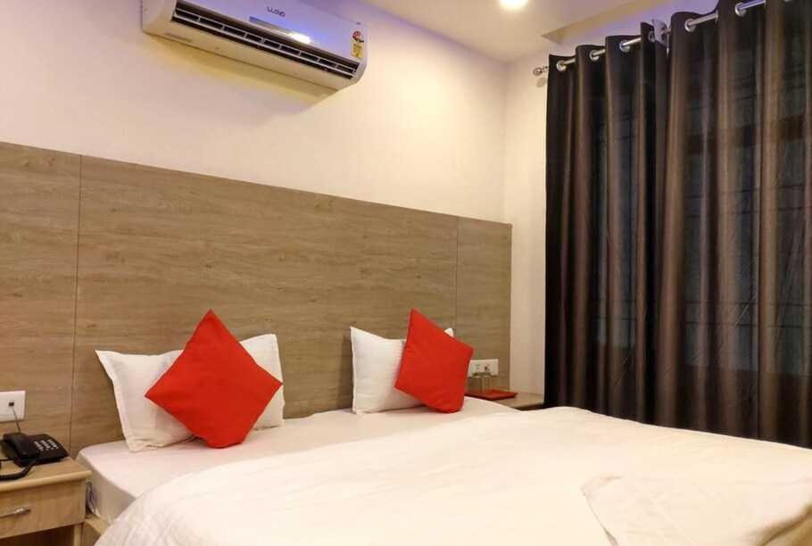 Hotel O Tp Suites New Delhi Exterior photo